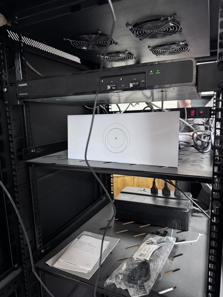 Rack de servidores y equipos de red Huawei